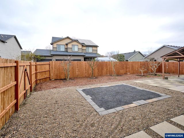 574 Prairie St, Woodburn, OR 97071