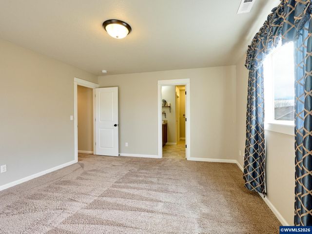 574 Prairie St, Woodburn, OR 97071