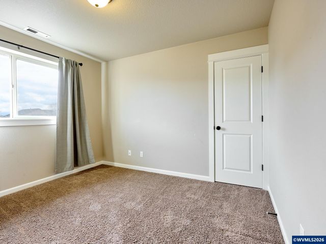 574 Prairie St, Woodburn, OR 97071