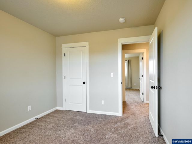 574 Prairie St, Woodburn, OR 97071