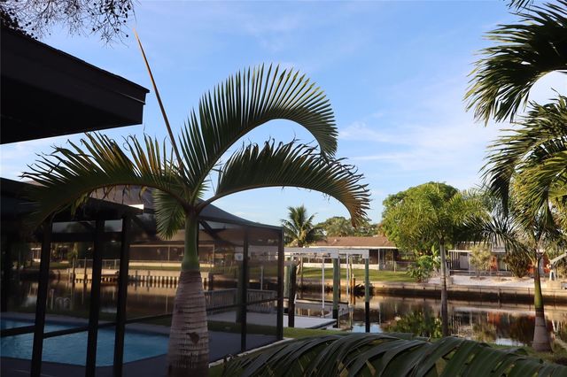 1019 SPINDLE PALM WAY, Apollo Beach, FL 33572