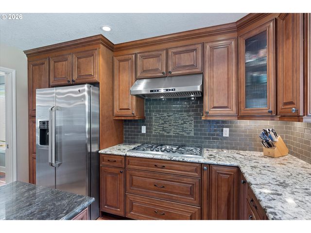 19778 Castleberry Loop, Oregon City, OR 97045