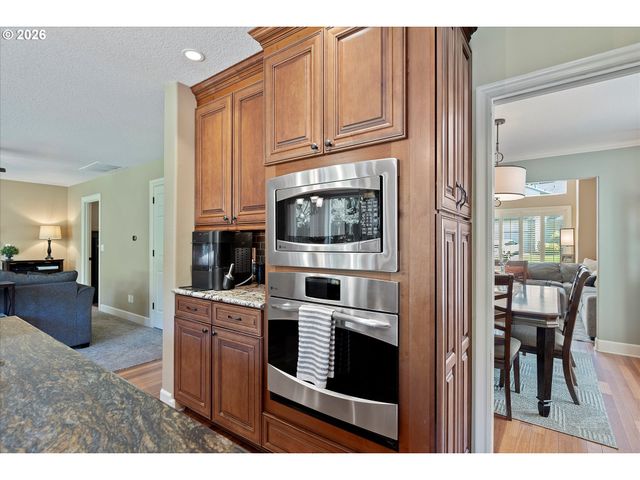 19778 Castleberry Loop, Oregon City, OR 97045