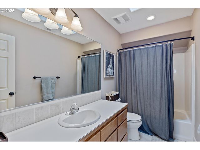 19778 Castleberry Loop, Oregon City, OR 97045