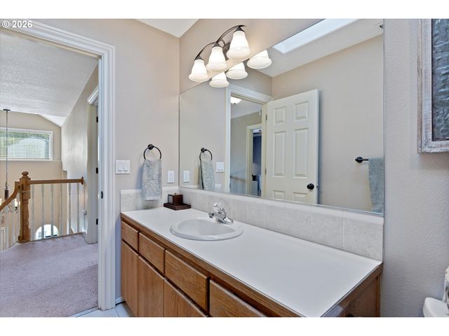 19778 Castleberry Loop, Oregon City, OR 97045