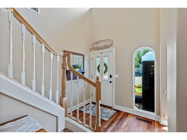 19778 Castleberry Loop, Oregon City, OR 97045