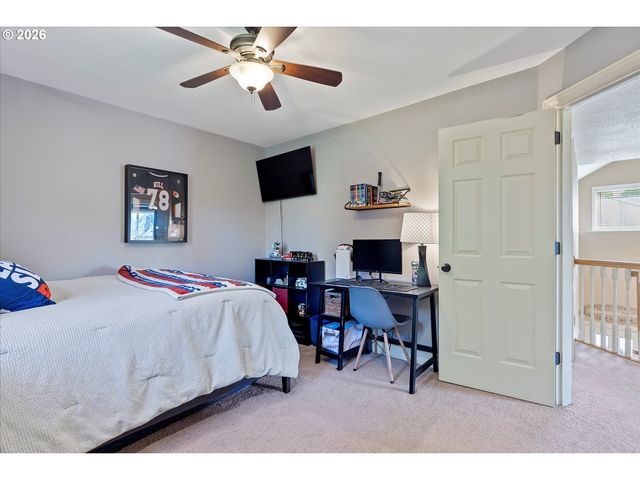 19778 Castleberry Loop, Oregon City, OR 97045