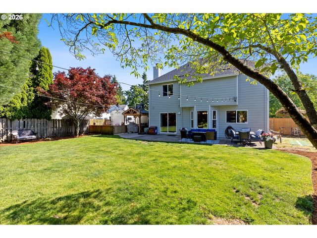 19778 Castleberry Loop, Oregon City, OR 97045