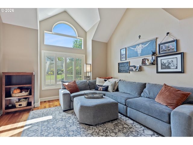 19778 Castleberry Loop, Oregon City, OR 97045