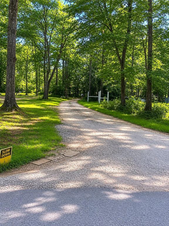 47 Phelps Creek Drive, Huntsville, TX 77340