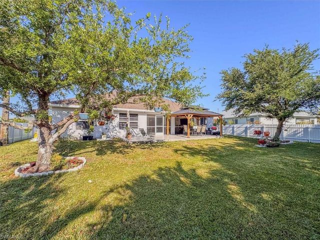 329 SW 30th AVE, Cape Coral, FL 33991