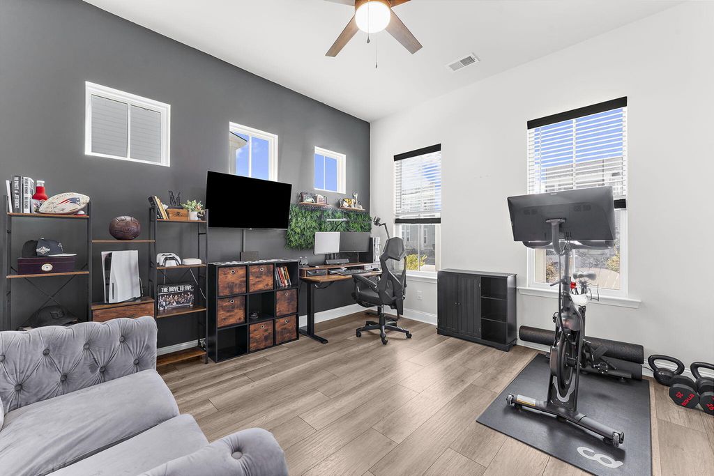 Image 21 of property listing at 399 Woodgate Way, Summerville, SC 29485