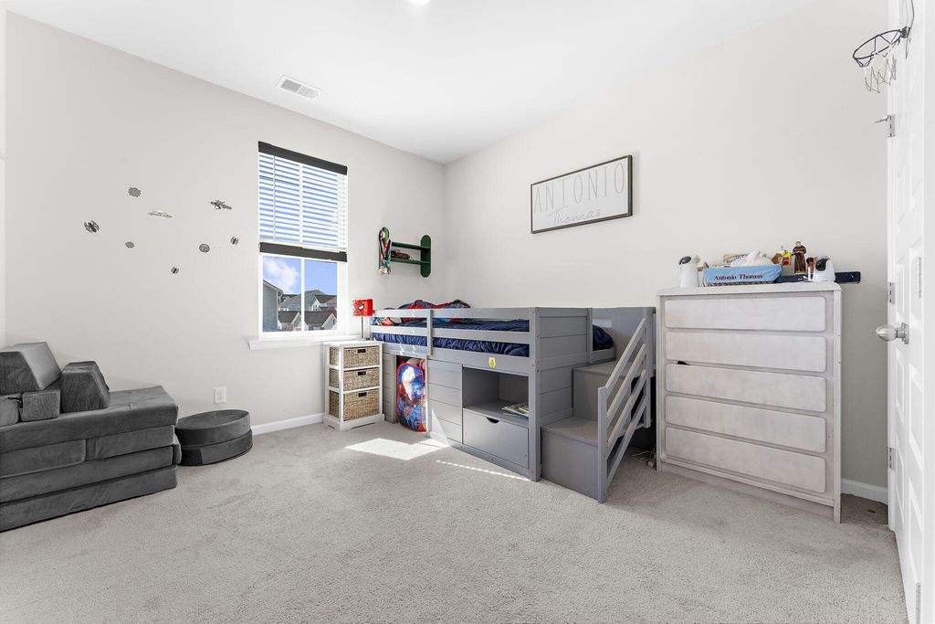 Image 32 of property listing at 399 Woodgate Way, Summerville, SC 29485