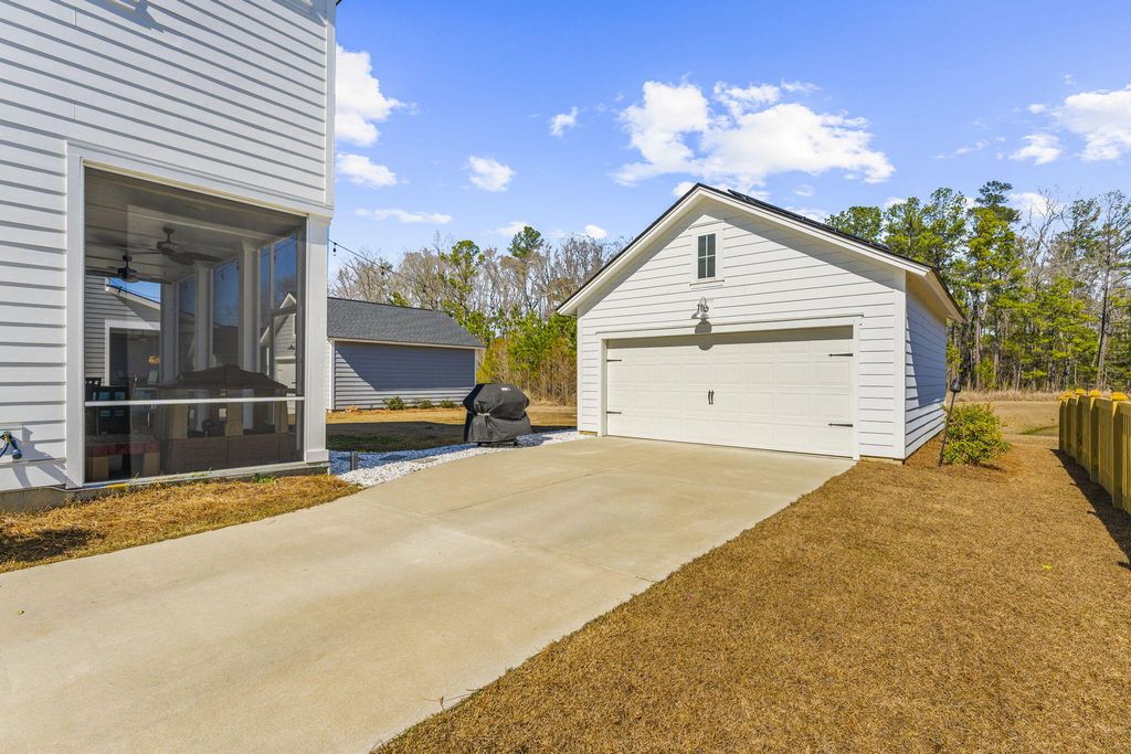 Image 42 of property listing at 399 Woodgate Way, Summerville, SC 29485