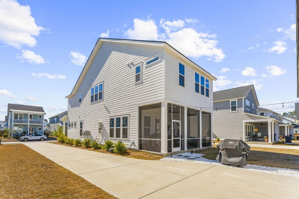 Image 43 of property listing at 399 Woodgate Way, Summerville, SC 29485