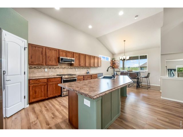 1043 Highline Ct, Loveland, CO 80538