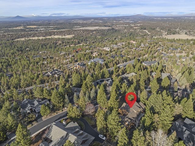 3338 NW Windwood Way, Bend, OR 97703