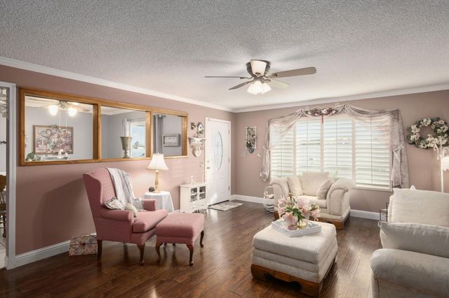 4342 W Dennett Avenue, Fresno, CA 93722