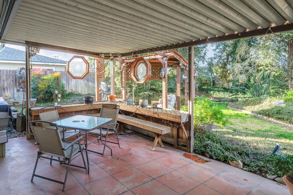 Image 17 of property listing at 4342 W Dennett Avenue, Fresno, CA 93722