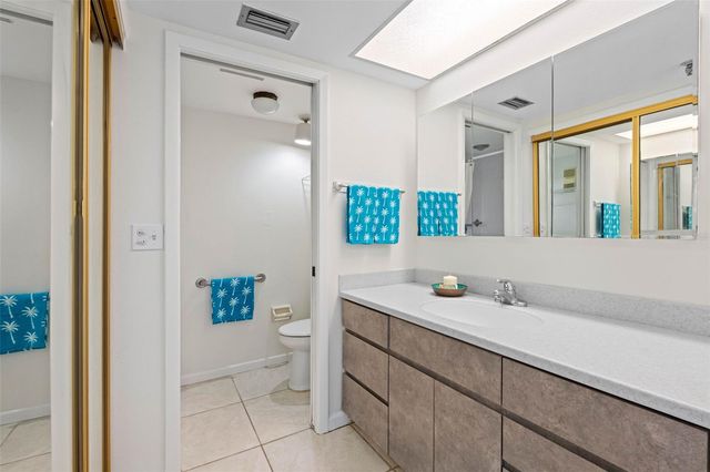 19111 VISTA BAY DRIVE 204, Indian Shores, FL 33785