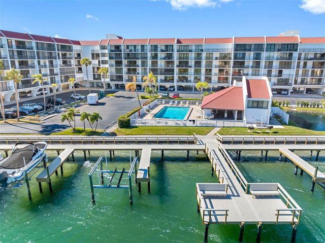 19111 VISTA BAY DRIVE 204, Indian Shores, FL 33785