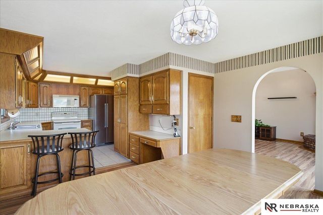 8404 Kauai Drive, Papillion, NE 68046