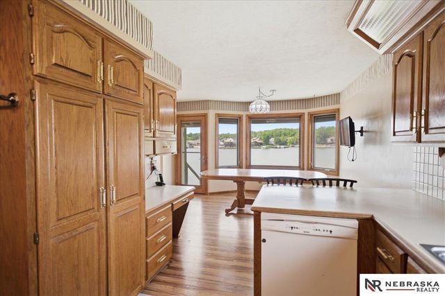 8404 Kauai Drive, Papillion, NE 68046