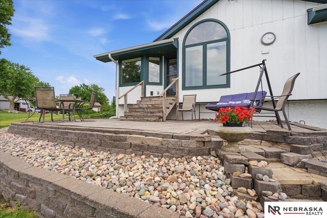 8404 Kauai Drive, Papillion, NE 68046