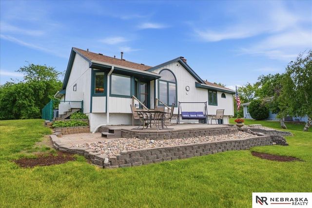 8404 Kauai Drive, Papillion, NE 68046