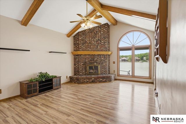 8404 Kauai Drive, Papillion, NE 68046