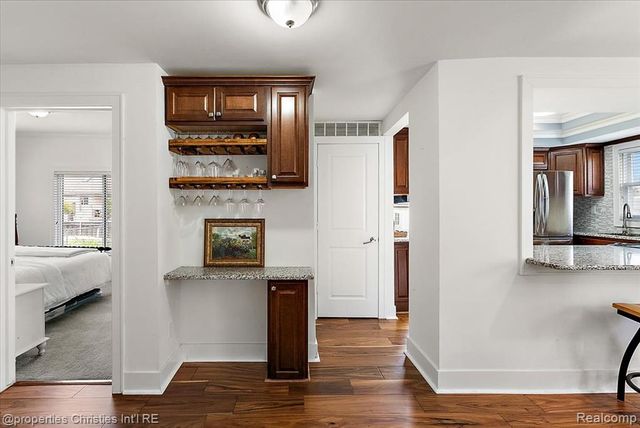 22482 Beach Street, Saint Clair Shores, MI 48081