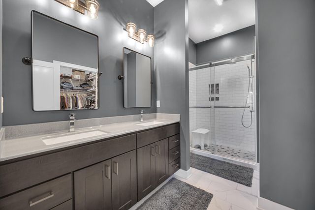 208 Campbell Street 107, Valparaiso, IN 46385