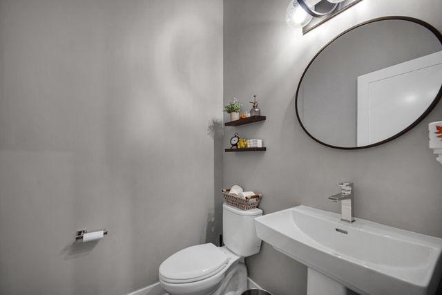 208 Campbell Street 107, Valparaiso, IN 46385