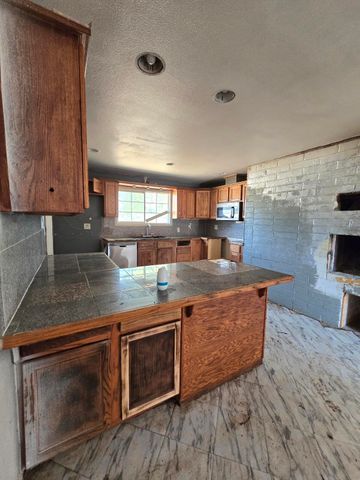 17908 Strawberry Lane, Anderson, CA 96007