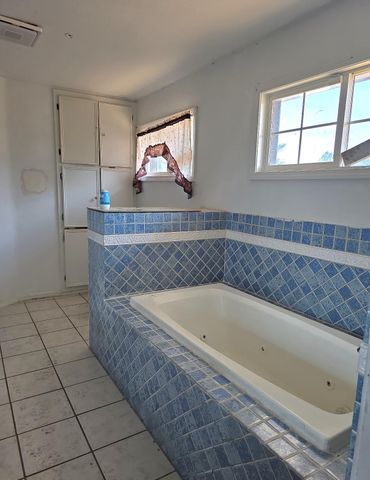 17908 Strawberry Lane, Anderson, CA 96007