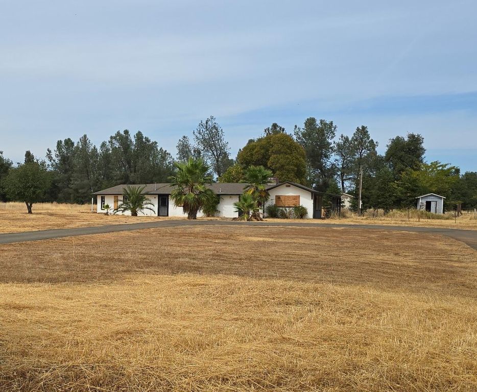 17908 Strawberry Lane, Anderson, CA 96007