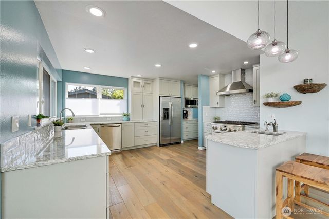 30 Adventurer Lane, Port Ludlow, WA 98365