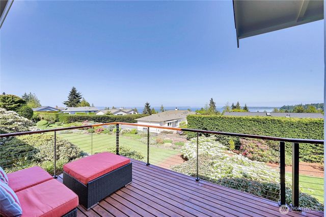 30 Adventurer Lane, Port Ludlow, WA 98365