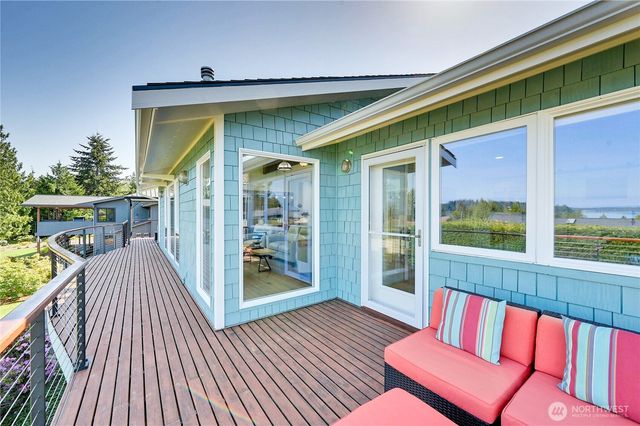 30 Adventurer Lane, Port Ludlow, WA 98365