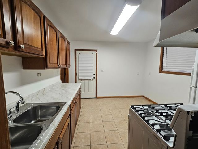 2226 Marmion Avenue, Joliet, IL 60436