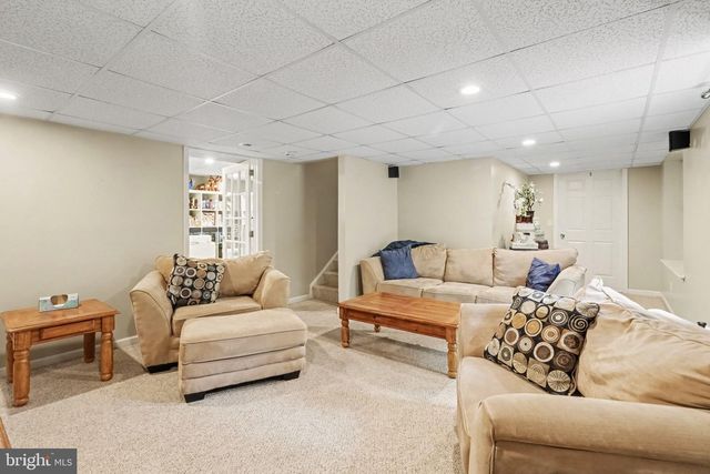 211 EDENDERRY WAY, Enola, PA 17025