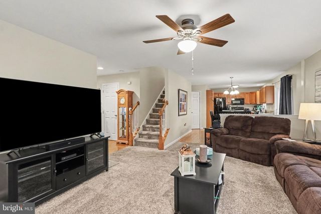 211 EDENDERRY WAY, Enola, PA 17025
