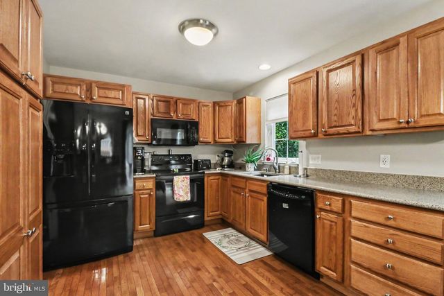 211 EDENDERRY WAY, Enola, PA 17025