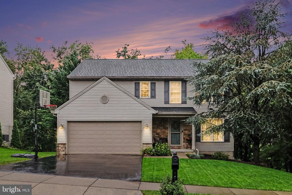 211 EDENDERRY WAY, Enola, PA 17025