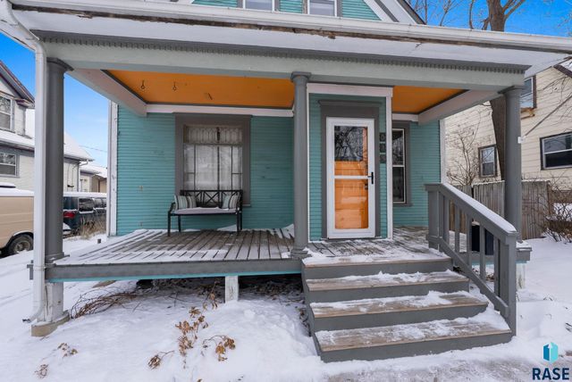 610 S 1st Ave Avenue, Sioux Falls, SD 57104