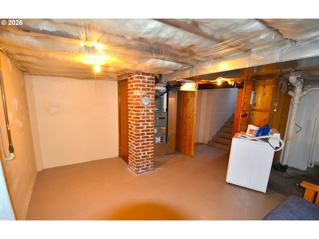 518 Nw 9TH St, Pendleton, OR 97801