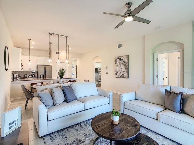 763 OCEAN COURSE AVENUE 763, Davenport, FL 33896