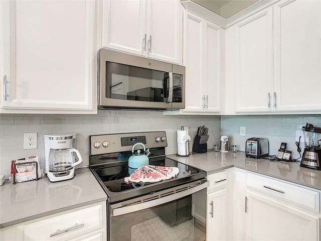 763 OCEAN COURSE AVENUE 763, Davenport, FL 33896