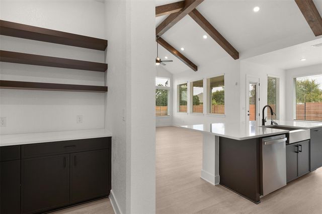 2105 Tobiano TRCE, Georgetown, TX 78633