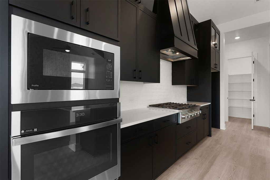 2105 Tobiano TRCE, Georgetown, TX 78633